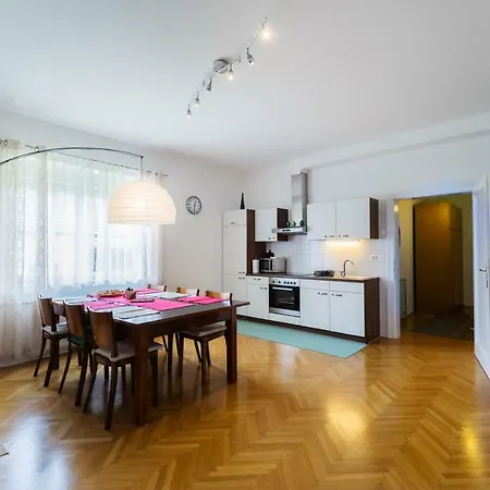 Apartment Sunny